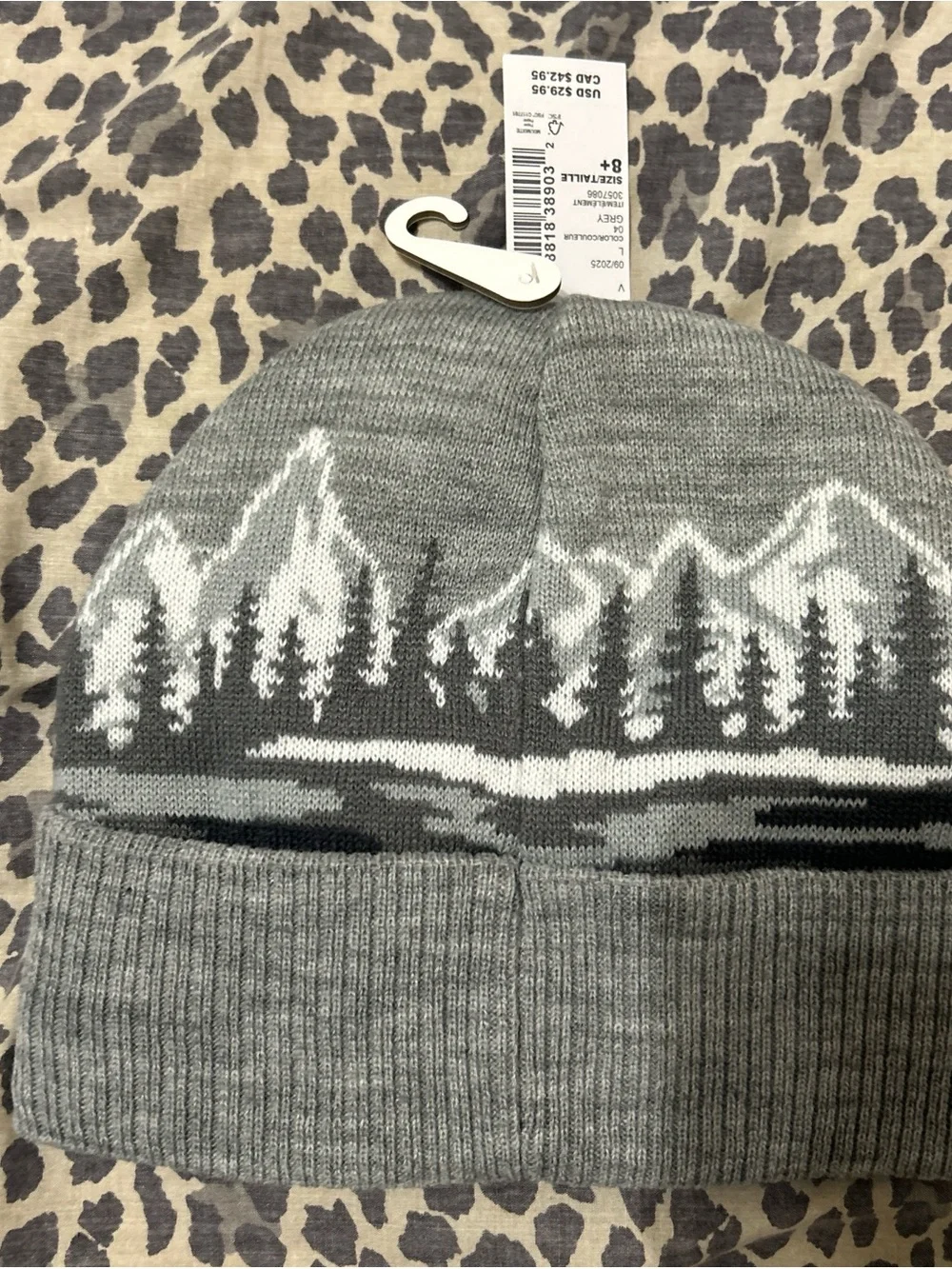 Place Gray and White Scenic Bear Knit Beanie